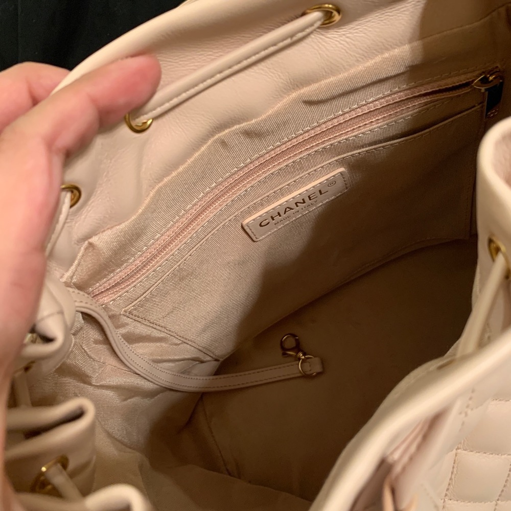 Chanel urban spirit light pink backpack - Picture 4 of 8